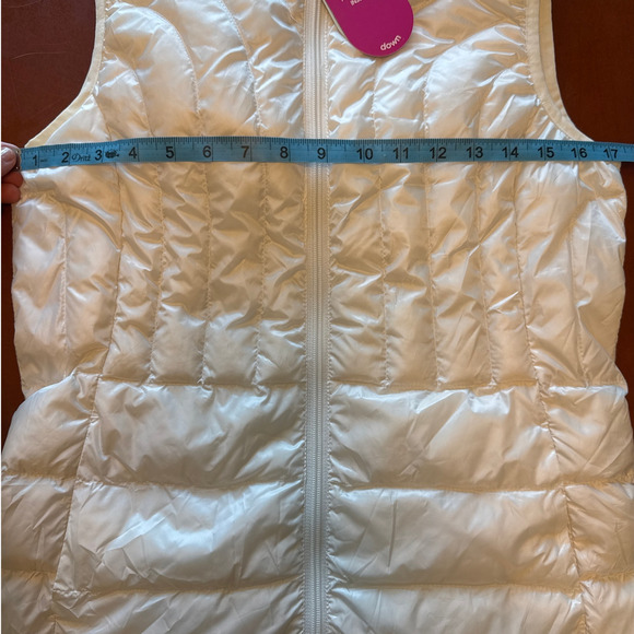 Be Inspired Packable Down Puffer Vest White Ivory Small NWT Travel Cozy - Picture 5 of 7